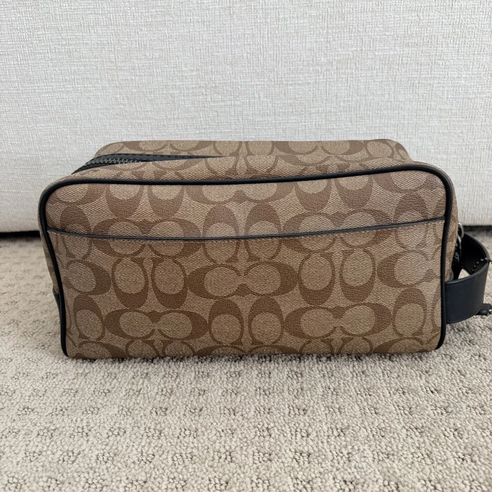 Coach Signature‎ Logo Canvas Brown Black Large Travel Kit CAR19 NWOT $225